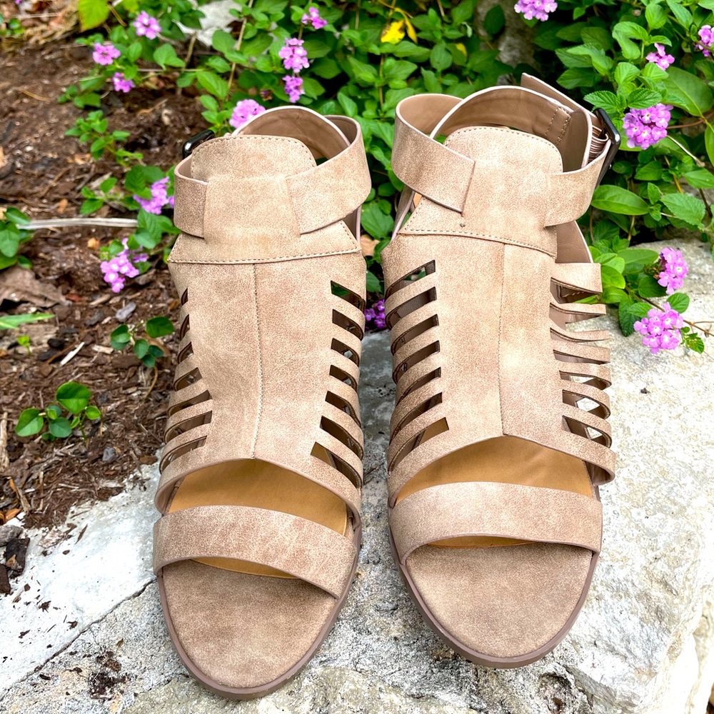 Tan Sandals, size 9